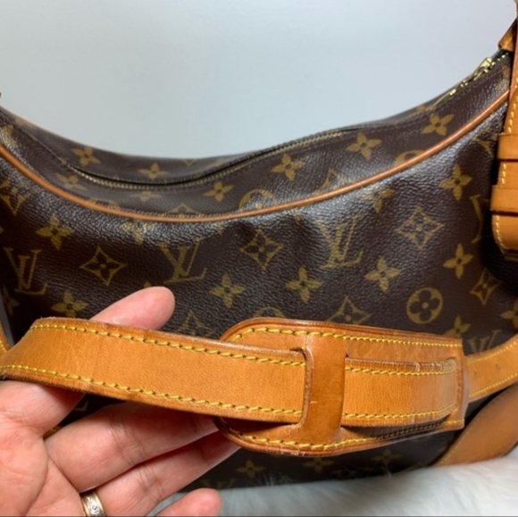 Authentic Louis Vuitton Boulogne 30 - Picture 2 of 13
